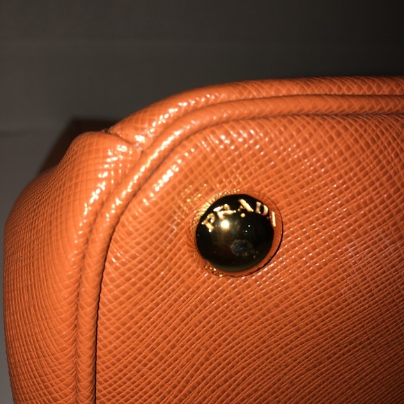 Prada Safiano Lux Rame Tote Bag - Picture 4 of 10